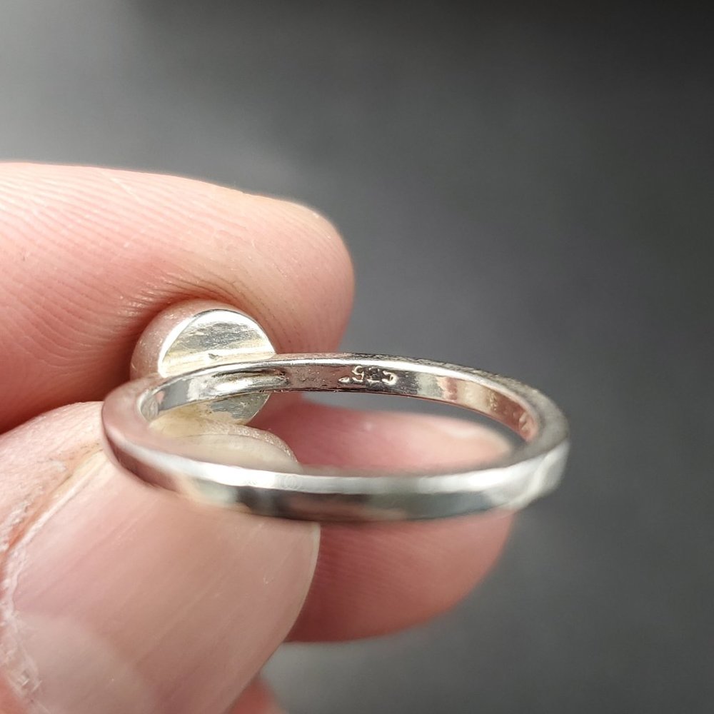 Size 5.75 Sterling Silver Genuine Simple White Pearl Band Ring - Picture 3 of 6